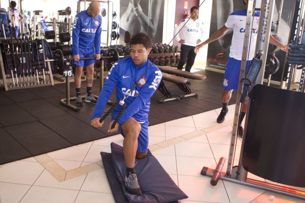 Durante o treino desta manhã em uma academia na cidade de Extrema/MG. O time faz uma intertemporada preparando-se para o próximo jogo dia 17/07 contra o Internacional/RS, na Arena Corinthians, válido pela 10ª rodada do Campeonato Brasileiro de 2014