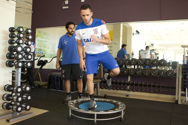 Durante o treino desta manhã em uma academia na cidade de Extrema/MG. O time faz uma intertemporada preparando-se para o próximo jogo dia 17/07 contra o Internacional/RS, na Arena Corinthians, válido pela 10ª rodada do Campeonato Brasileiro de 2014