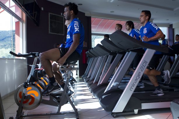 Durante o treino desta manhã em um academia na cidade de Extrema/MG. O time faz uma intertemporada preparando-se para o próximo jogo dia 17/07 contra o Internacional/RS, na Arena Corinthians, válido pela 10ª rodada do Campeonato Brasileiro de 2014