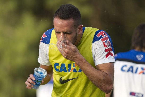 Durante o treino esta tarde no Hotel Fazenda das Amoreiras na cidade de Extrema/MG. O time faz uma intertemporada preparando-se para o próximo jogo dia 17/07 contra o Internacional/RS, na Arena Corinthians, válido pela 10ª rodada do Campeonato Brasileiro de 2014