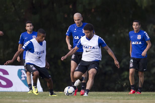 Durante o treino desta tarde no Hotel Fazenda das Amorerias, na cidade de Extrema/MG. O time faz uma intertemporada preparando-se para o próximo jogo dia 17/07 contra o Internacional/RS, na Arena Corinthians, válido pela 10ª rodada do Campeonato Brasileiro de 2014
