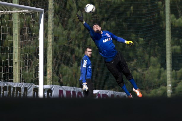 Durante o treino desta manhã no Hotel Fazenda das Amorerias, na cidade de Extrema/MG. O time faz uma intertemporada preparando-se para o próximo jogo dia 17/07 contra o Internacional/RS, na Arena Corinthians, válido pela 10ª rodada do Campeonato Brasileiro de 2014