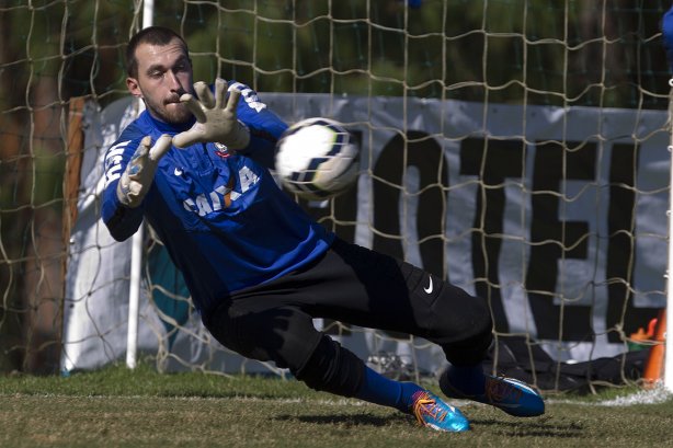 Durante o treino desta manhã no Hotel Fazenda das Amorerias, na cidade de Extrema/MG. O time faz uma intertemporada preparando-se para o próximo jogo dia 17/07 contra o Internacional/RS, na Arena Corinthians, válido pela 10ª rodada do Campeonato Brasileiro de 2014