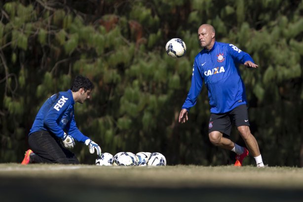 Durante o treino desta manhã no Hotel Fazenda das Amorerias, na cidade de Extrema/MG. O time faz uma intertemporada preparando-se para o próximo jogo dia 17/07 contra o Internacional/RS, na Arena Corinthians, válido pela 10ª rodada do Campeonato Brasileiro de 2014