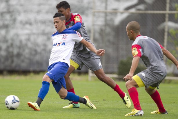 Durante o jogo-treino contra o Audax esta manhã no CT Joaquim Grava, Parque Ecológico do Tiete, zona leste de São Paulo. O próximo jogo da equipe será dia 17/07, contra o Internacional/RS, na Arena Corinthians, válido pela 10ª rodada do Campeonato Brasileiro de 2014