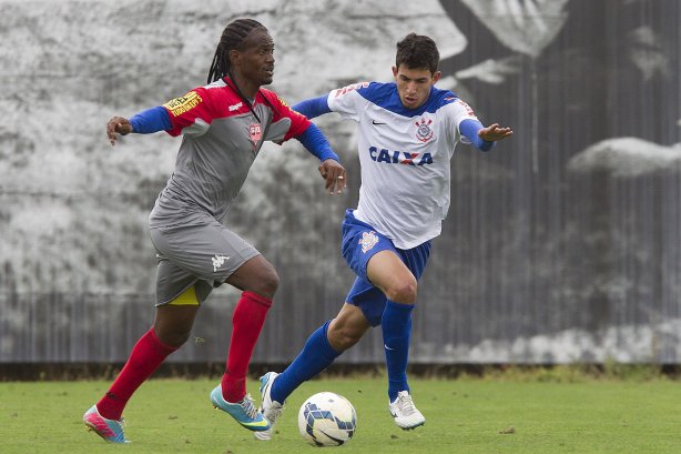 Durante o jogo-treino contra o Audax esta manhã no CT Joaquim Grava, Parque Ecológico do Tiete, zona leste de São Paulo. O próximo jogo da equipe será dia 17/07, contra o Internacional/RS, na Arena Corinthians, válido pela 10ª rodada do Campeonato Brasileiro de 2014