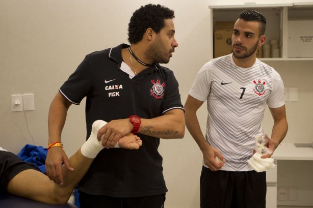 Nos vestiários antes do jogo entre Corinthians x Bahia/BA, realizada esta noite na Arena Corinthians, jogo de ida válido pela Copa do Brasil 2014