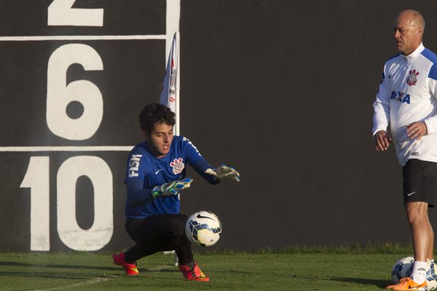 Durante o treino desta tarde no CT Joaquim Grava, Parque Ecológico do Tiete, zona leste de São Paulo. O próximo jogo da equipe será domingo, dia 03/08, contra o Coritiba, no estádio Couto Pereira, jogo válido pela 13ª rodada do Campeonato Brasileiro de 2014