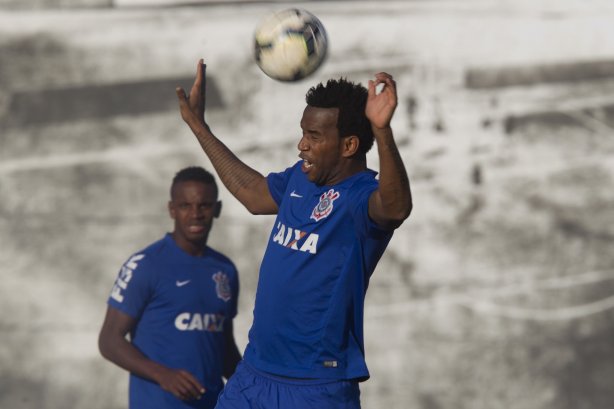 Durante o treino desta tarde no CT Joaquim Grava, Parque Ecológico do Tiete, zona leste de São Paulo. O próximo jogo da equipe será domingo, dia 03/08, contra o Coritiba, no estádio Couto Pereira, jogo válido pela 13ª rodada do Campeonato Brasileiro de 2014