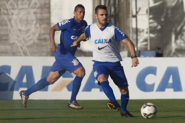 Durante o treino desta tarde no CT Joaquim Grava, Parque Ecológico do Tiete, zona leste de São Paulo. O próximo jogo da equipe será domingo, dia 03/08, contra o Coritiba, no estádio Couto Pereira, jogo válido pela 13ª rodada do Campeonato Brasileiro de 2014