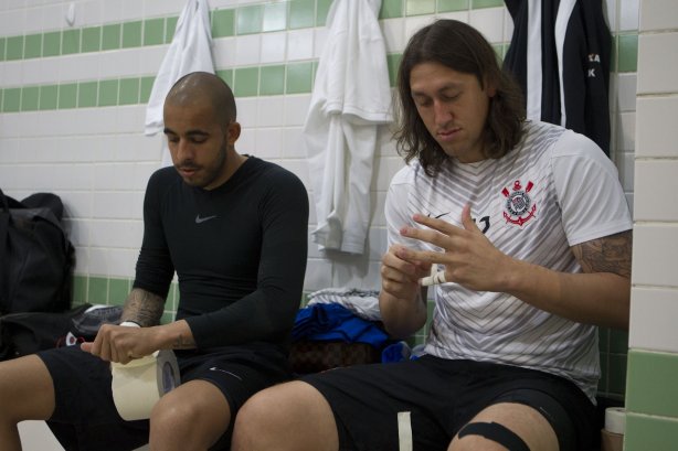 Nos vestiários antes do jogo entre Coritiba x Corinthians realizado esta tarde no estádio Couto Pereira, em Curitiba, válido pela 13ª rodada do Campeonato Brasileiro de 2014