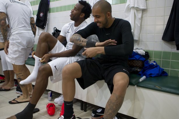 Nos vestiários antes do jogo entre Coritiba x Corinthians realizado esta tarde no estádio Couto Pereira, em Curitiba, válido pela 13ª rodada do Campeonato Brasileiro de 2014
