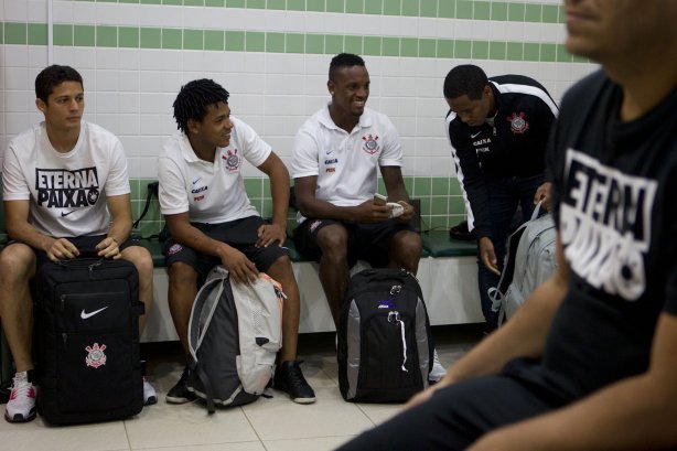 Nos vestiários antes do jogo entre Coritiba x Corinthians realizado esta tarde no estádio Couto Pereira, em Curitiba, válido pela 13ª rodada do Campeonato Brasileiro de 2014