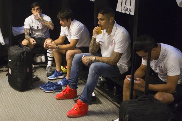 Nos vestiários antes do jogo entre Flamengo x Corinthians, realizado esta tarde no estádio do Maracanã, válido pela 21ª rodada do Campeonato Brasileiro de 2014