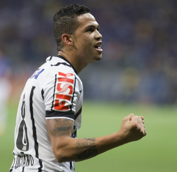 Durante o jogo entre Cruzeiro x Corinthians, realizado esta noite no Mineirão, válido pela 27ª rodada do Campeonato Brasileiro de 2014