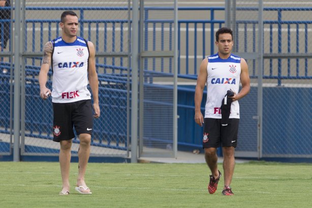 Durante o treino desta tarde em Manaus no CT do São Raimundo. O próximo jogo da equipe será amanhã, sábado, 11/10, contra o Botafogo, na Arena Amazônia, em Manaus, válido pela 27ª rodada do Campeonato Brasileiro de 2014