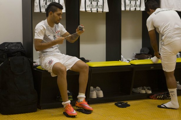 Nos vestiários antes do jogo entre Botafogo x Corinthians, realizado esta noite na Arena Amazônia, válido pela 28ª rodada do Campeonato Brasileiro de 2014