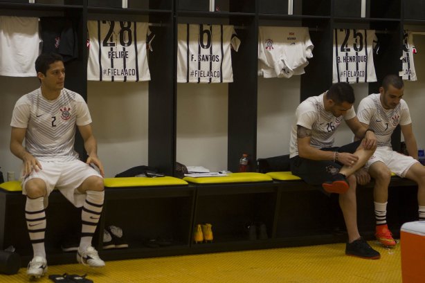 Nos vestiários antes do jogo entre Botafogo x Corinthians, realizado esta noite na Arena Amazônia, válido pela 28ª rodada do Campeonato Brasileiro de 2014