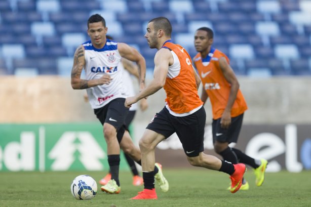 Durante o treino desta tarde na Arena Pantanal, em Cuiaba/MT. O próximo jogo da equipe será amanhã, quarta-feira, dia 22/10, contra o Vitoria/BA, pela 30ª rodada do Campeonato Brasileiro de 2014