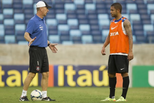 Durante o treino desta tarde na Arena Pantanal, em Cuiaba/MT. O próximo jogo da equipe será amanhã, quarta-feira, dia 22/10, contra o Vitoria/BA, pela 30ª rodada do Campeonato Brasileiro de 2014