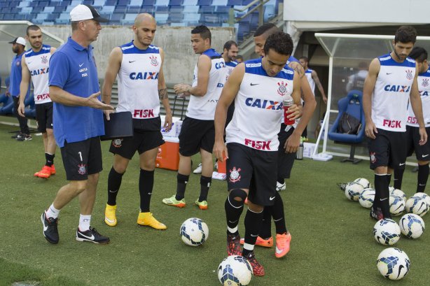 Durante o treino desta tarde na Arena Pantanal, em Cuiaba/MT. O próximo jogo da equipe será amanhã, quarta-feira, dia 22/10, contra o Vitoria/BA, pela 30ª rodada do Campeonato Brasileiro de 2014