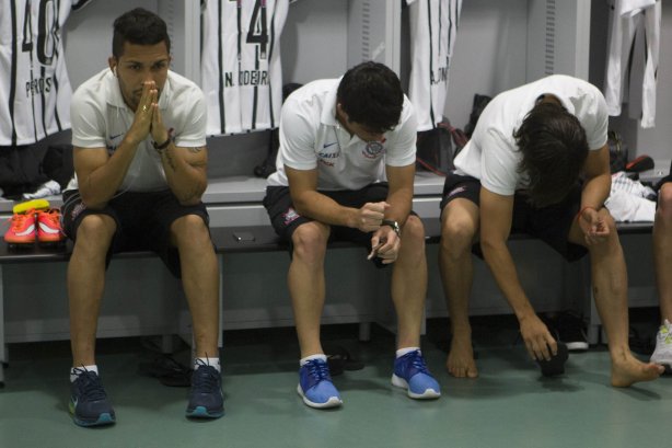 Nos vestiários antes da partida entre Corinthians x Vitoria/BA, realizada esta noite na Arena Pantanal, válida pela 30ª rodada do Campeonato Brasileiro de 2014
