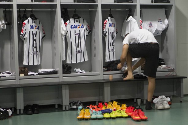 Nos vestiários antes da partida entre Corinthians x Vitoria/BA, realizada esta noite na Arena Pantanal, válida pela 30ª rodada do Campeonato Brasileiro de 2014