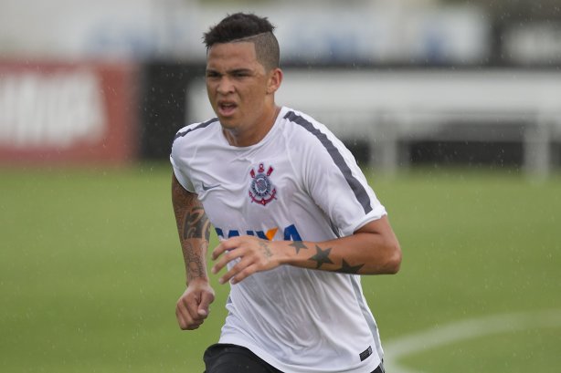 Durante a reapresentacao dos jogadores esta tarde no CT Joaquim Grava, zona leste da cidade. O próximo jogo da equipe será dia 15/01no torneio internacional, em Orlando/EUA, contra o Colonia da Alemanha