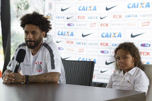 Durante a reapresentacao dos jogadores esta tarde no CT Joaquim Grava, zona leste da cidade. O próximo jogo da equipe será dia 15/01no torneio internacional, em Orlando/EUA, contra o Colonia da Alemanha