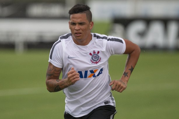 Durante a reapresentacao dos jogadores esta tarde no CT Joaquim Grava, zona leste da cidade. O próximo jogo da equipe será dia 15/01no torneio internacional, em Orlando/EUA, contra o Colonia da Alemanha