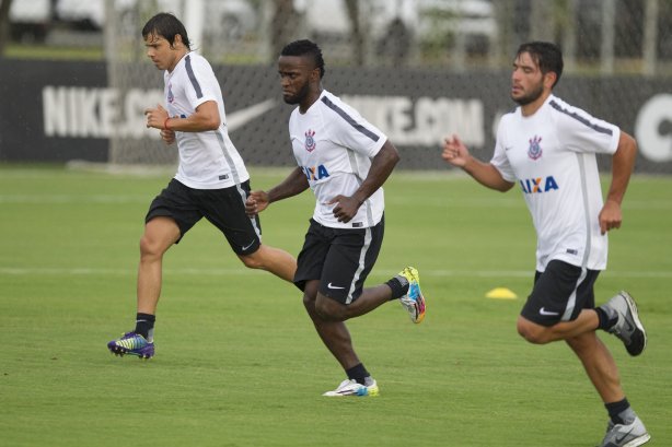 Durante a reapresentacao dos jogadores esta tarde no CT Joaquim Grava, zona leste da cidade. O próximo jogo da equipe será dia 15/01no torneio internacional, em Orlando/EUA, contra o Colonia da Alemanha