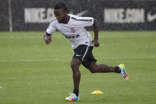 Durante a reapresentacao dos jogadores esta tarde no CT Joaquim Grava, zona leste da cidade. O próximo jogo da equipe será dia 15/01no torneio internacional, em Orlando/EUA, contra o Colonia da Alemanha
