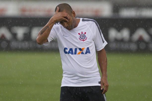 Durante a reapresentacao dos jogadores esta tarde no CT Joaquim Grava, zona leste da cidade. O próximo jogo da equipe será dia 15/01no torneio internacional, em Orlando/EUA, contra o Colonia da Alemanha