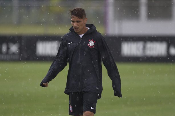 Durante a reapresentacao dos jogadores esta tarde no CT Joaquim Grava, zona leste da cidade. O próximo jogo da equipe será dia 15/01no torneio internacional, em Orlando/EUA, contra o Colonia da Alemanha