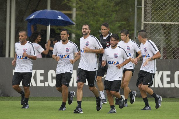 Durante a reapresentacao dos jogadores esta tarde no CT Joaquim Grava, zona leste da cidade. O próximo jogo da equipe será dia 15/01no torneio internacional, em Orlando/EUA, contra o Colonia da Alemanha