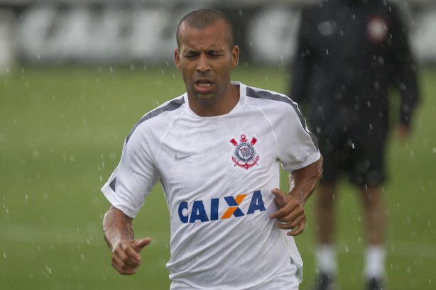 Durante a reapresentacao dos jogadores esta tarde no CT Joaquim Grava, zona leste da cidade. O próximo jogo da equipe será dia 15/01no torneio internacional, em Orlando/EUA, contra o Colonia da Alemanha
