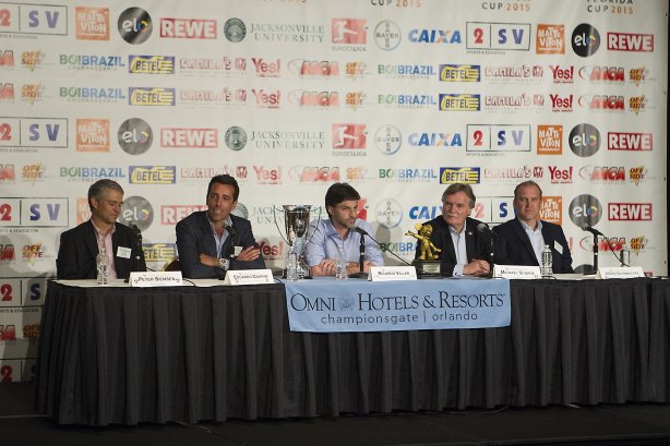 O gerente de futebol Edu Gaspar participa de conferencia de imprensa para apresentação do Florida Cup 2015, antes do treino desta tarde na cidade de Orlando/EUA. O próximo jogo da equipe será amanhã, dia 15/01, no Florida Cup, em Orlando/EUA, contra o Colonia da Alemanha