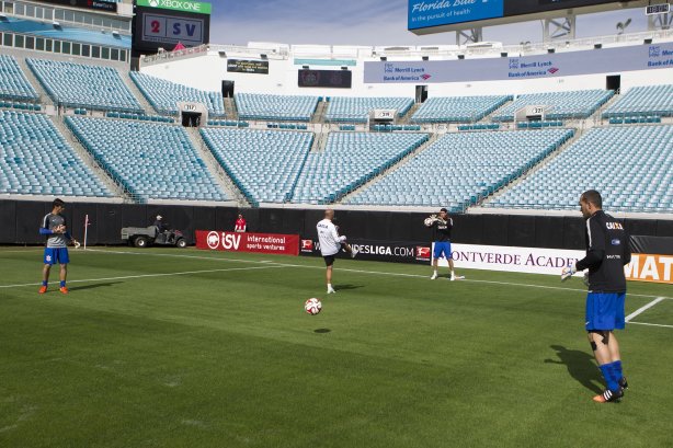 Nos vestiários antes do jogo entre Corinthians/Brasil x Bayer Leverkusen/Alemanha realizado esta tarde no Everbank Field, na cidade de Jacksonville/EUA, válido pela Florida Cup 2015