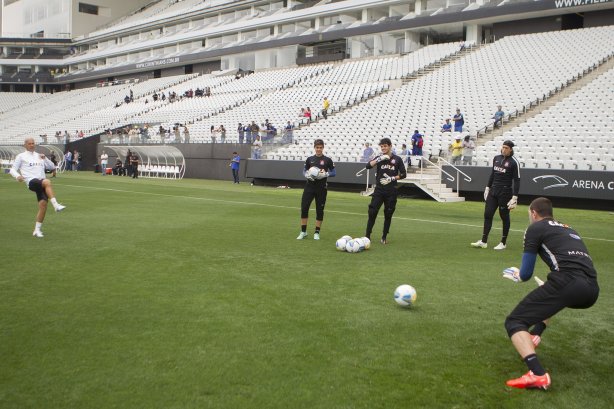 Durante o treino desta tarde na Arena Corinthians, zona leste da cidade. O próximo jogo da equipe será contra o Corinthian Casuals, da Inglaterra, sábado, dia 24/01, na Arena Corinthians, em homenagem ao co-irmão