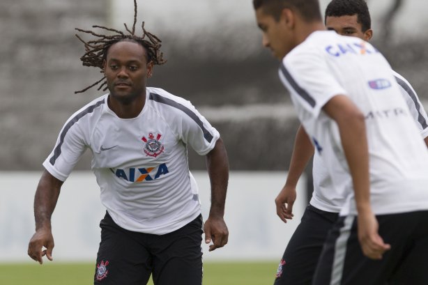 Durante o treino desta tarde no CT Joaquim Grava, zona leste da cidade. O próximo jogo do time será sábado dia 14/02 contra o Botafogo/RP, na Arena Corinthians, válido pela 4ª rodada do Campeonato Paulista de 2015