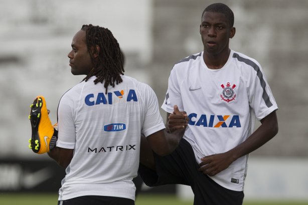 Durante o treino desta tarde no CT Joaquim Grava, zona leste da cidade. O próximo jogo do time será sábado dia 14/02 contra o Botafogo/RP, na Arena Corinthians, válido pela 4ª rodada do Campeonato Paulista de 2015