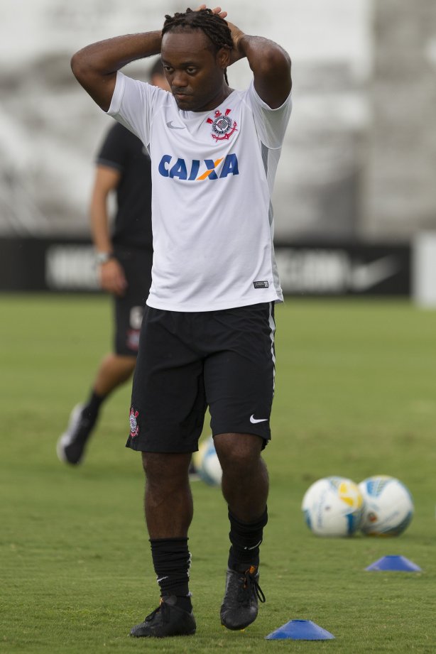 Durante o treino desta tarde no CT Joaquim Grava, zona leste da cidade. O próximo jogo do time será sábado dia 14/02 contra o Botafogo/RP, na Arena Corinthians, válido pela 4ª rodada do Campeonato Paulista de 2015