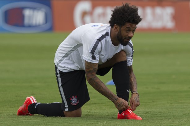 Durante o treino desta tarde no CT Joaquim Grava, zona leste da cidade. O próximo jogo do time será sábado dia 14/02 contra o Botafogo/RP, na Arena Corinthians, válido pela 4ª rodada do Campeonato Paulista de 2015