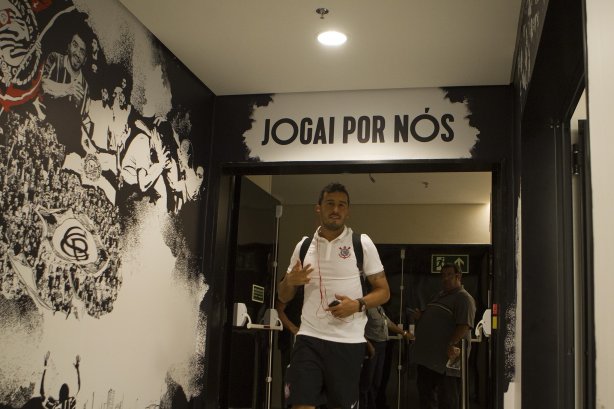 Nos vestiários antes do jogo realizado esta tarde na Arena Corinthians entre Corinthians x Botafogo/RP, jogo válido pela 5ª rodada do Campeonato Paulista de 2015