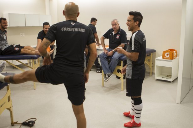 Nos vestiários antes do jogo realizado esta tarde na Arena Corinthians entre Corinthians x Botafogo/RP, jogo válido pela 5ª rodada do Campeonato Paulista de 2015