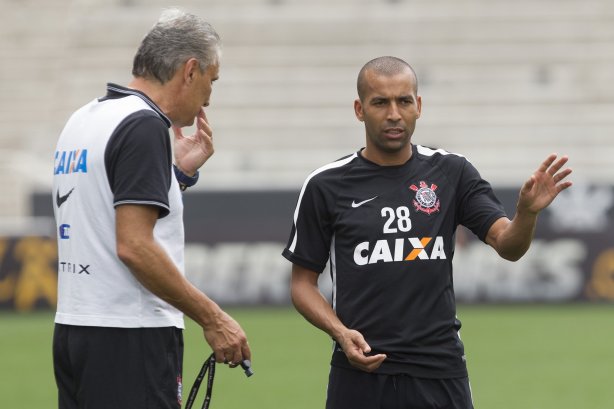 Durante o treino desta tarde na Arena Corinthians, zona leste da cidade. O próximo jogo será amanhã, quarta-feira, dia 18/02 contra o São Paulo, na Arena Corinthians, jogo de ida da fase classificatoria da Copa Libertadores da América 2015