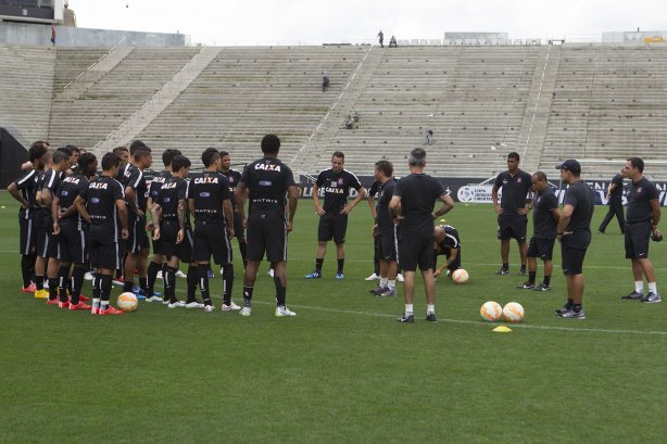 Durante o treino desta tarde na Arena Corinthians, zona leste da cidade. O próximo jogo será amanhã, quarta-feira, dia 18/02 contra o São Paulo, na Arena Corinthians, jogo de ida da fase classificatoria da Copa Libertadores da América 2015