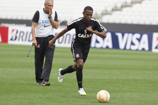 Durante o treino desta tarde na Arena Corinthians, zona leste da cidade. O próximo jogo será amanhã, quarta-feira, dia 18/02 contra o São Paulo, na Arena Corinthians, jogo de ida da fase classificatoria da Copa Libertadores da América 2015