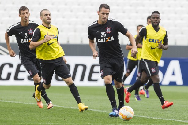 Durante o treino desta tarde na Arena Corinthians, zona leste da cidade. O próximo jogo será amanhã, quarta-feira, dia 18/02 contra o São Paulo, na Arena Corinthians, jogo de ida da fase classificatoria da Copa Libertadores da América 2015