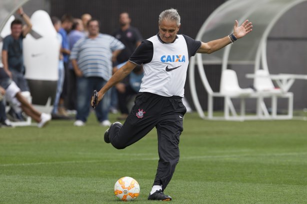Durante o treino desta tarde na Arena Corinthians, zona leste da cidade. O próximo jogo será amanhã, quarta-feira, dia 18/02 contra o São Paulo, na Arena Corinthians, jogo de ida da fase classificatoria da Copa Libertadores da América 2015